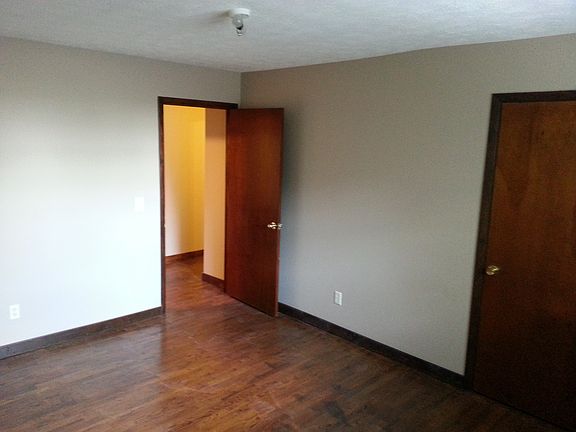 5th image of 2221 N Fulbright Ave
