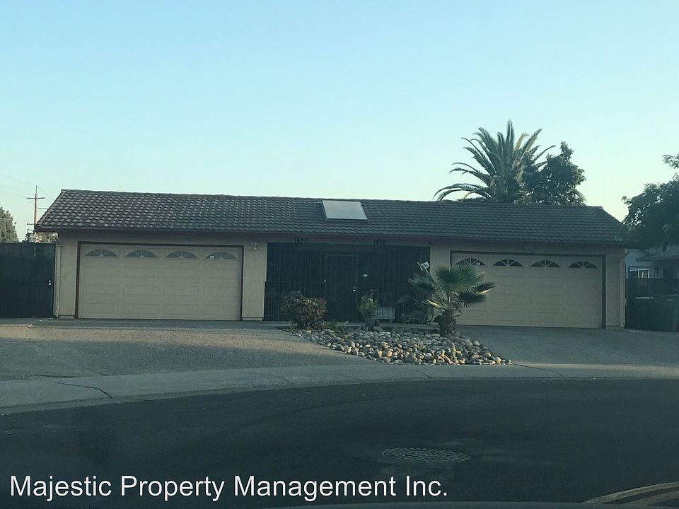 1st image of 1420 Castle Oaks Dr