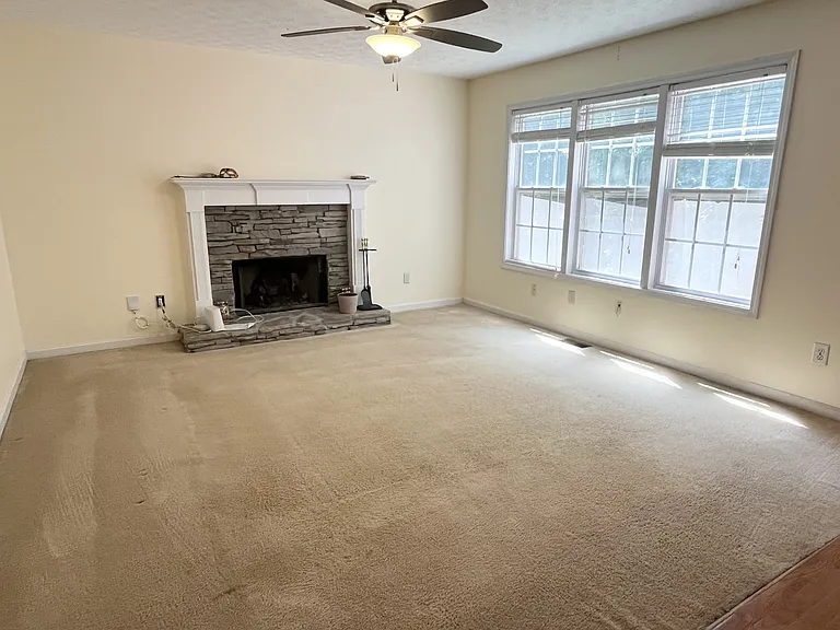 3051 Lexington Ave — Photo 4