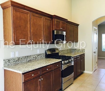5th image of 2706 N Vickie St