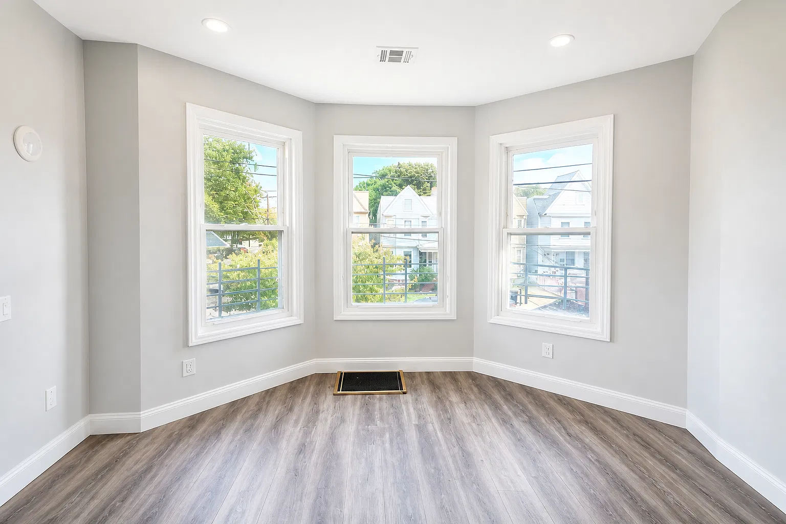 5 bed, $3,400 — Photo 4