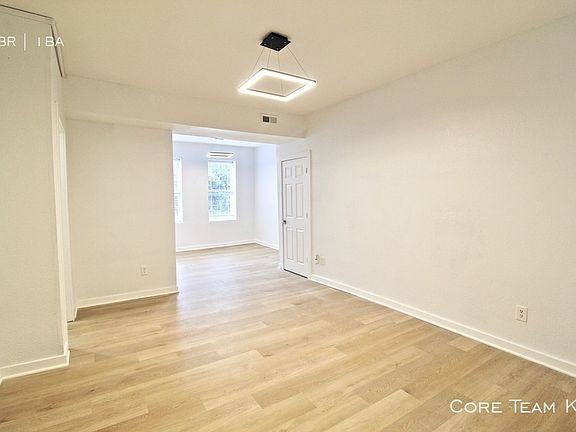 5th image of 712 E Linwood Blvd #716-10