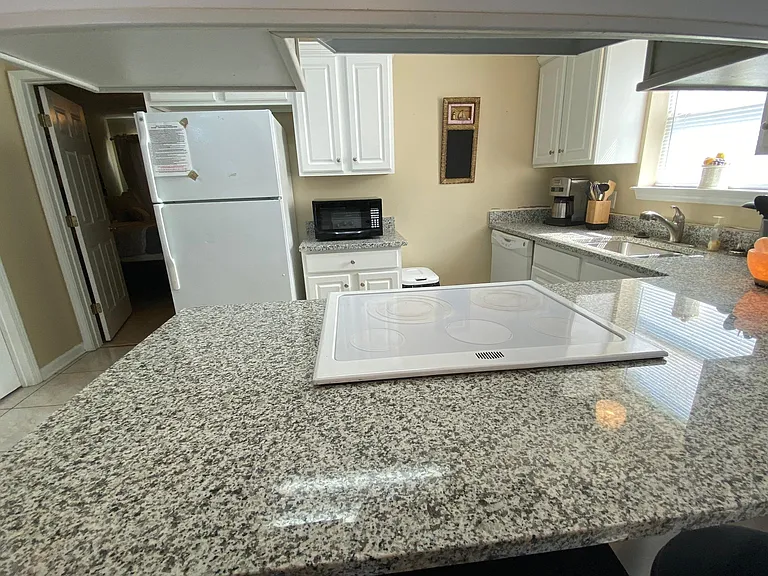 100 Seagrass Way — Photo 14