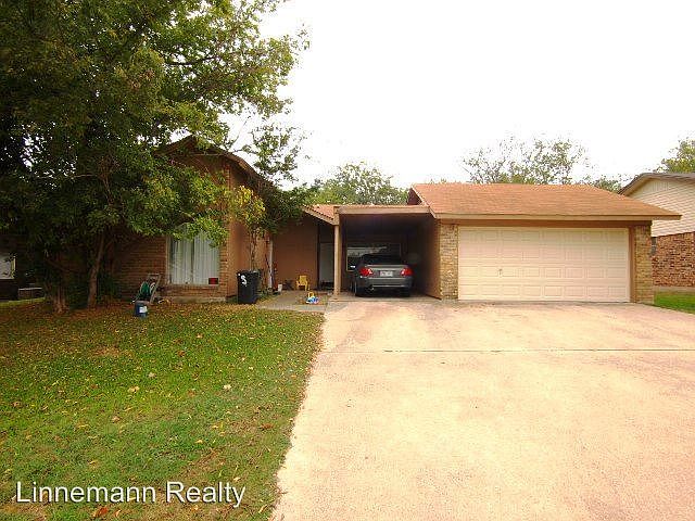 1st image of 208 W Mockingbird Ln #B