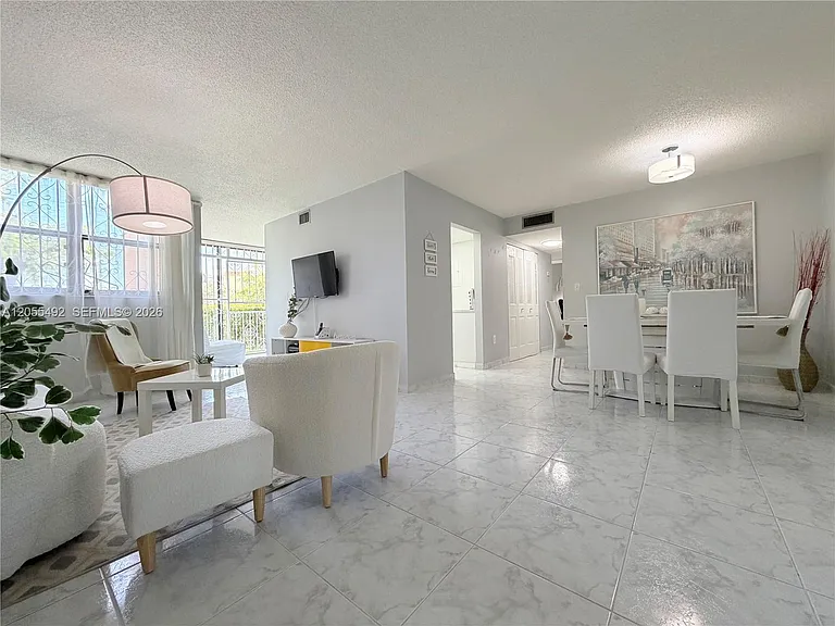 9410 W Flagler St #102 — Photo 2