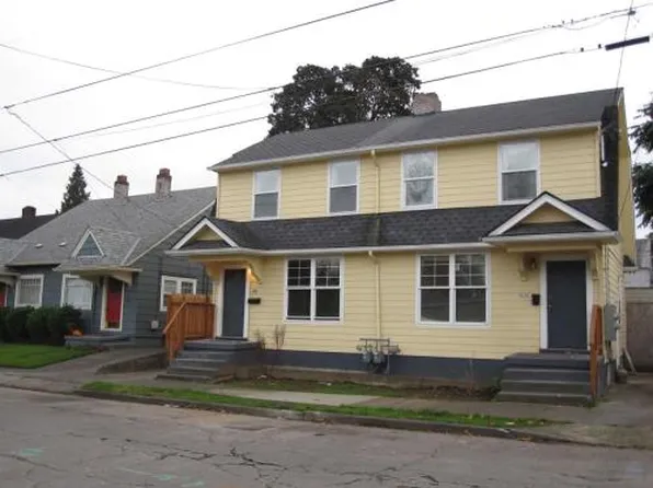 410-416 NE Holland St, Portland, OR 97211