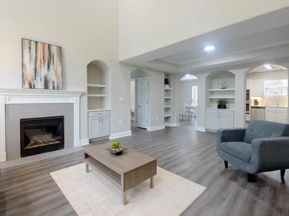 550 Liberty St APT 1606