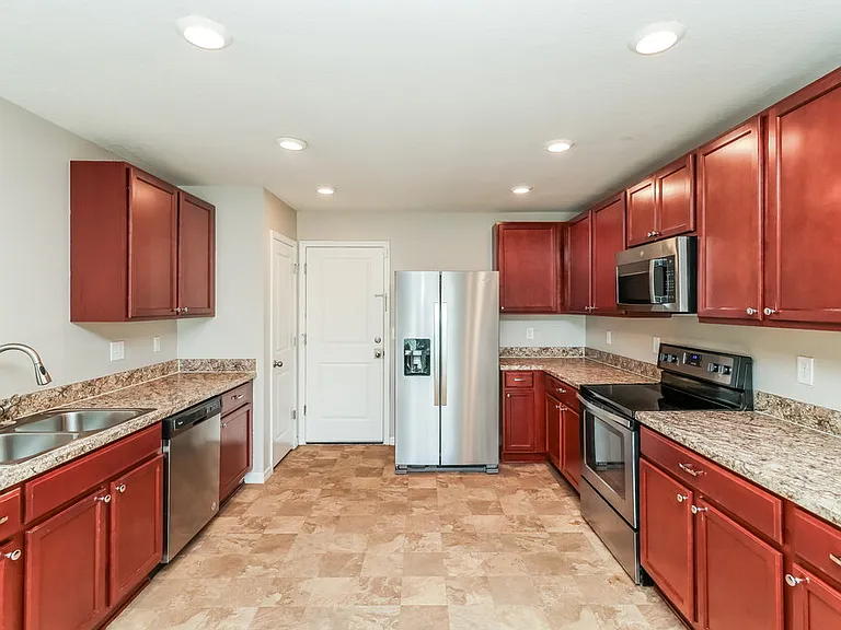 10635 Laguna Plains Dr — Photo 8