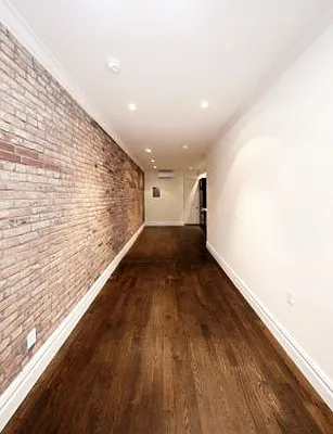 Rented by Icon Realty Management | media 11