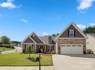 151 Grove End Rd, Fletcher, NC 28732
