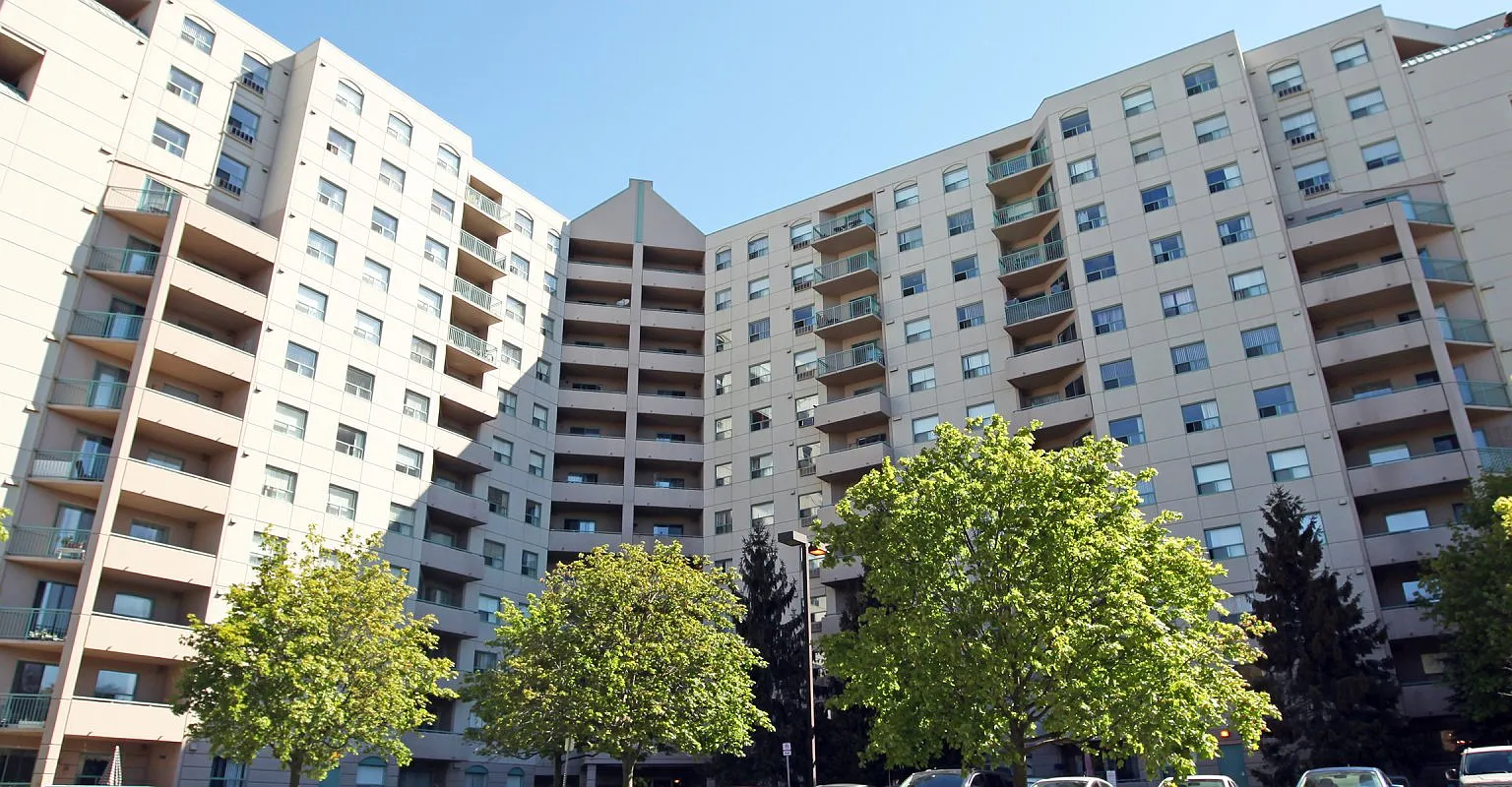 Pineridge Place — Photo 1
