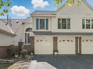 11058 Oregon Curv, Bloomington, MN 55438