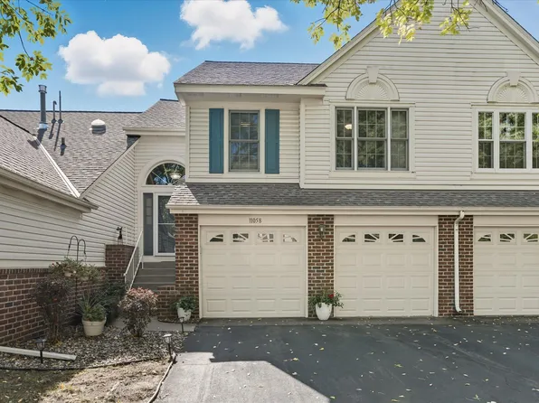 11058 Oregon Curv, Bloomington, MN 55438