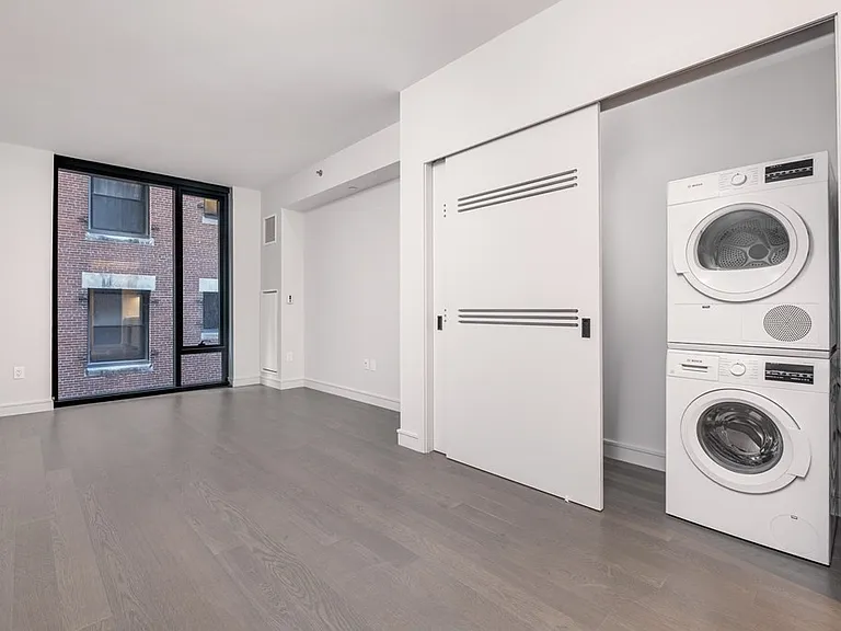 55 Lagrange St #4F — Photo 3