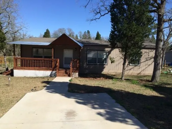 141 Lomitas Dr, Elgin, TX 78621