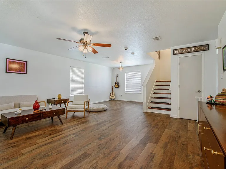 15236 Faircrest Dr — Photo 6