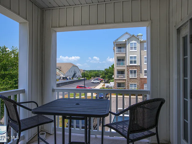 300 Gateway Dr #320 — Photo 3