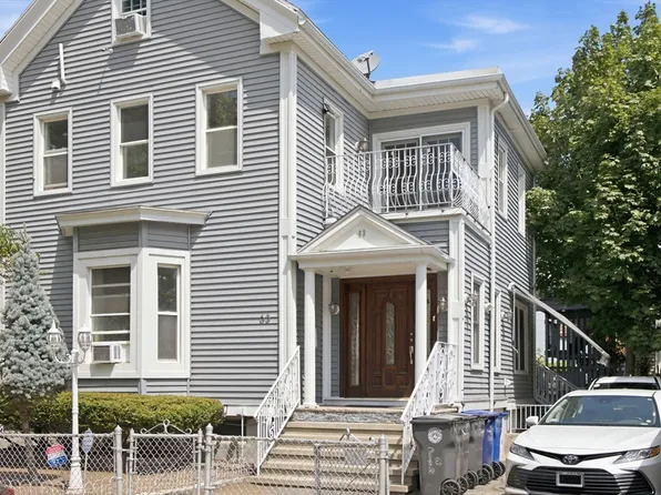 63 Orange St, Chelsea, MA 02150