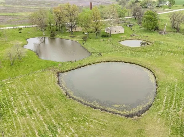 3746 Reno Rd, Ottawa, KS 66067