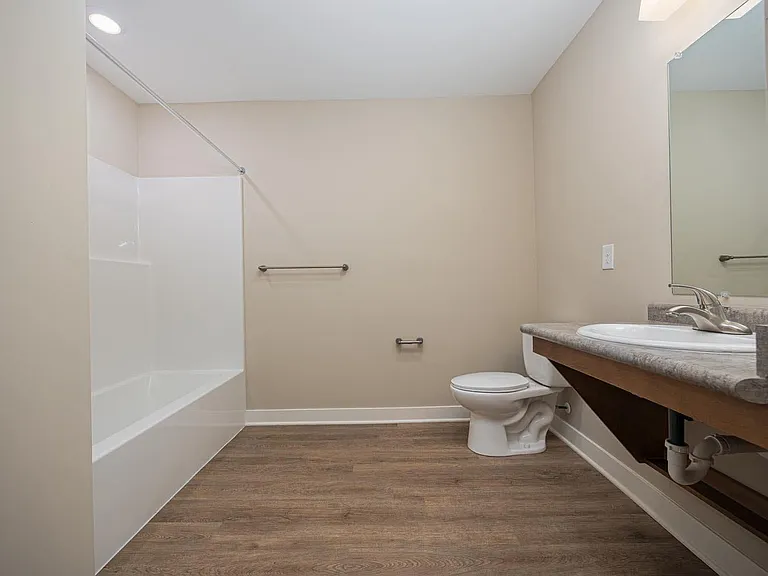 Broadleigh Lofts — Photo 38