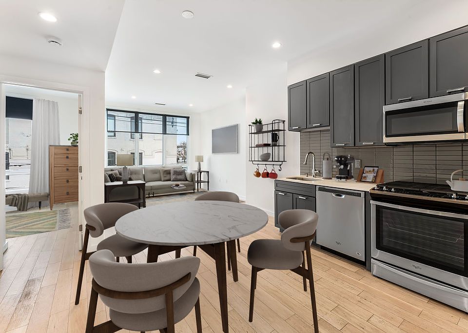 1st image of 359 Claremont Ave #B