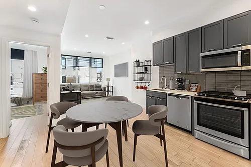 359 Claremont Ave #B Photo 1