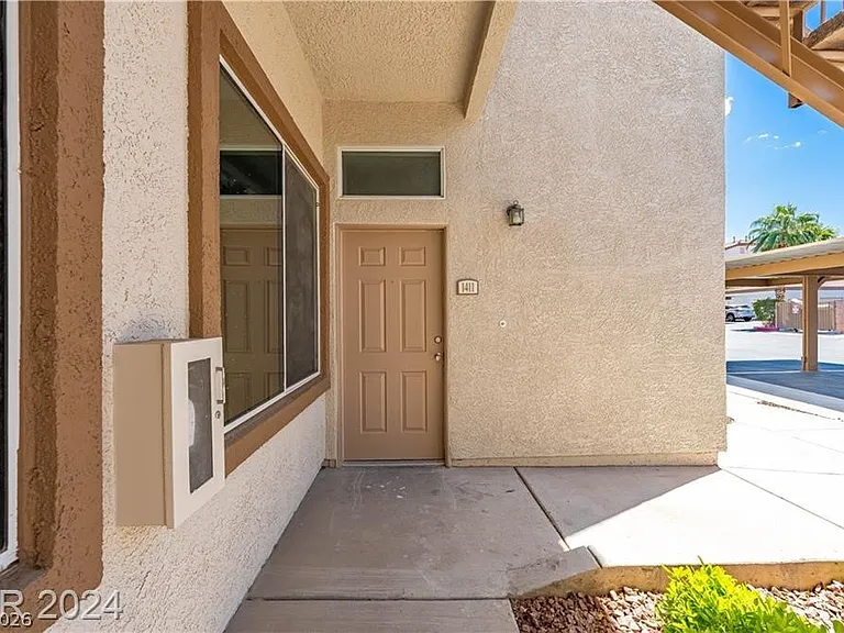 2305 W Horizon Ridge Pkwy #1411 — Photo 2