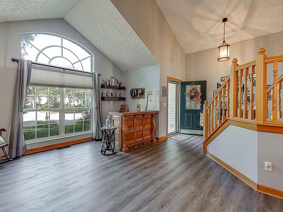 4th image of 5403 Green Oak Ct