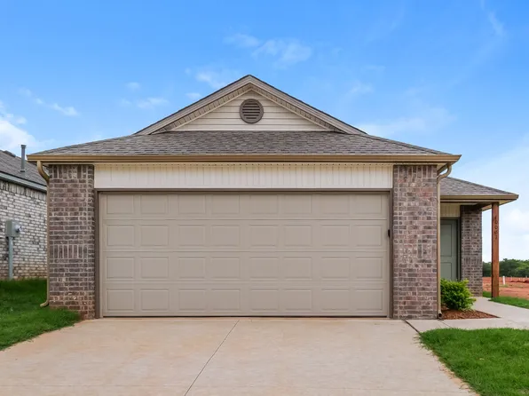 10061 Blackjack Rd, Yukon, OK