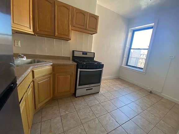 3rd image of 28-43 35th St