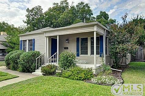 4th image of 3908 Collinwood Ave