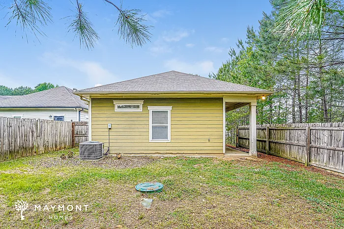 245 Hathaway Ln — Photo 14