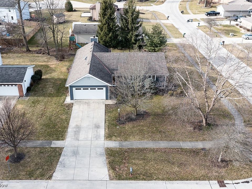 16596 Walnut Creek Dr, Strongsville, OH 44136 Zillow
