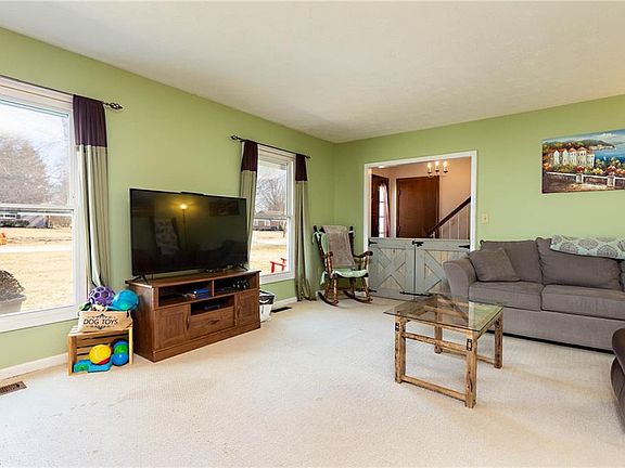 4th image of 8974 Highland Dr