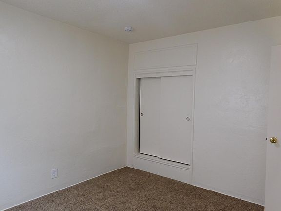 5th image of 3233 E Clinton Ave