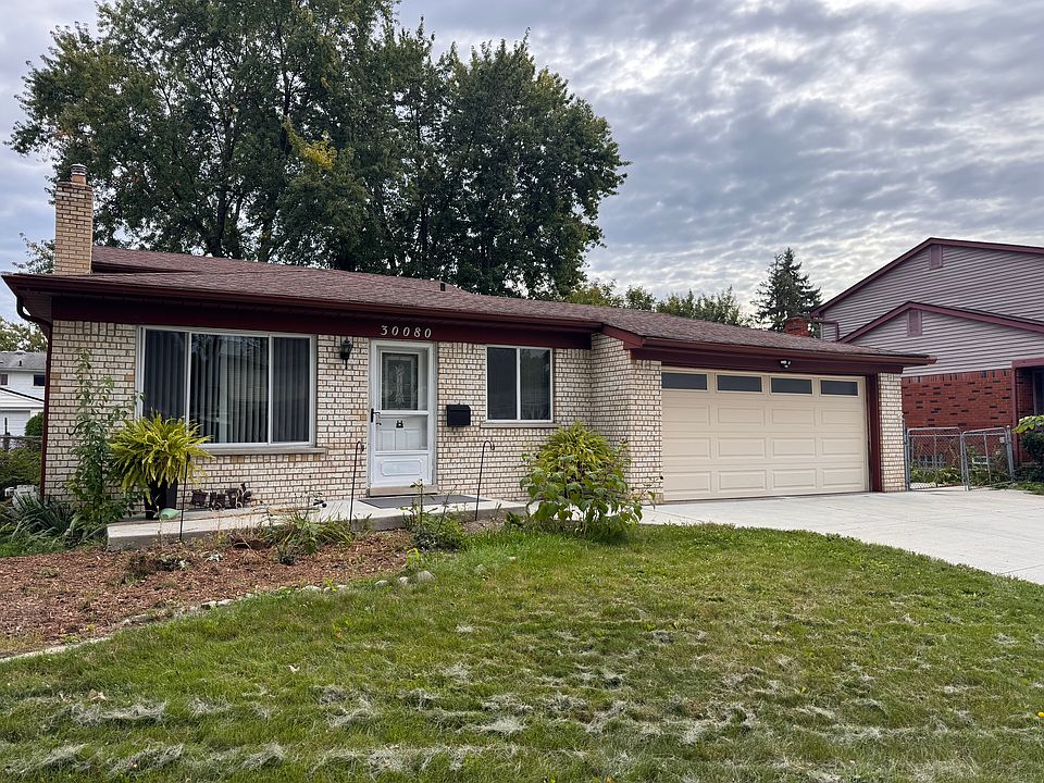 30080 Avondale Dr, photo 2