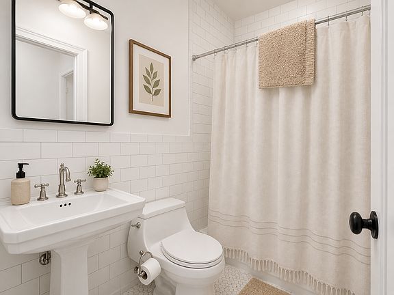 5th image of 10 5th Ave APT 3D