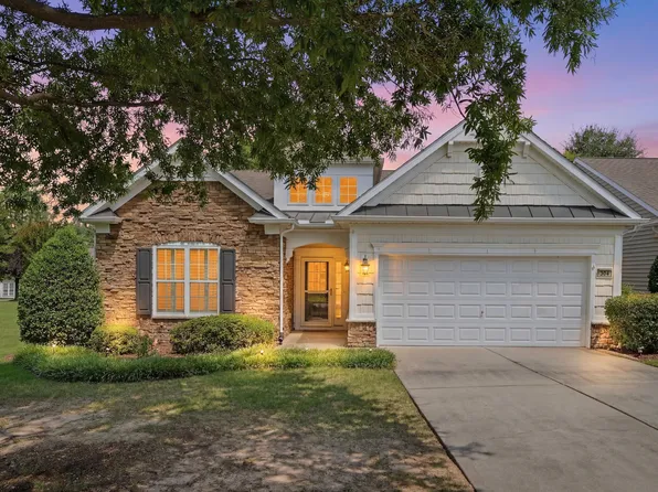 304 Dowington Ln, Cary, NC 27519