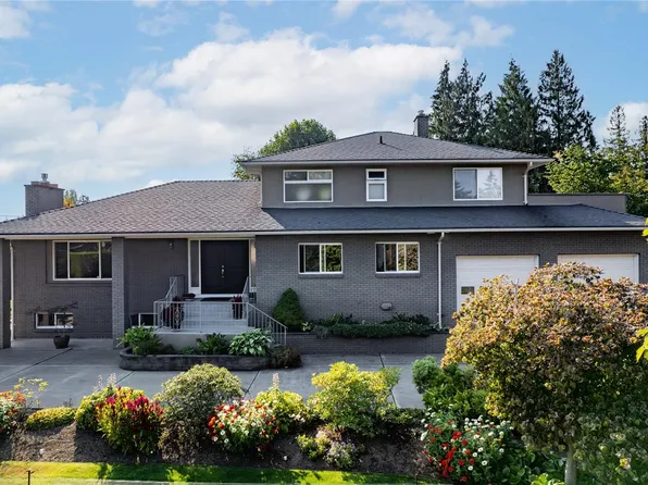 823 Glenhale Cres, Nanaimo, BC V9P 1Z8