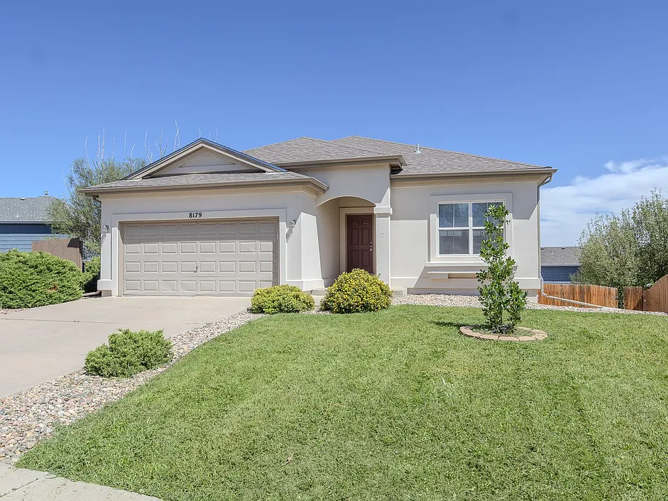 8179 Meadowcrest Dr