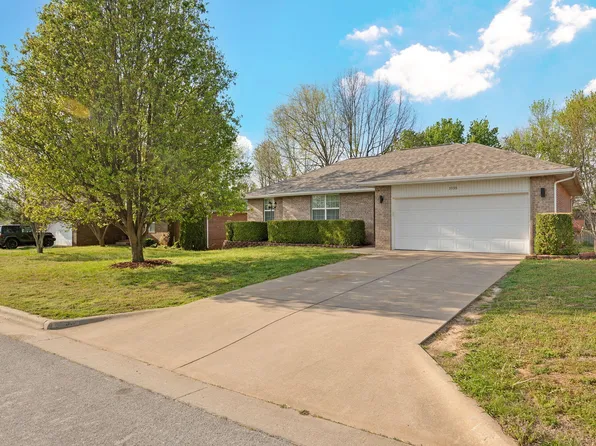 3939 W Condor Drive, Battlefield, MO 65619