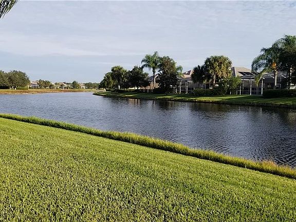 4th image of 8852 Etera Dr