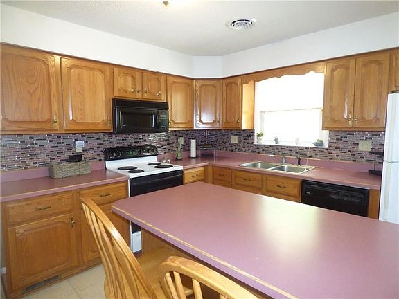 4th image of 108 W County Road 450 N