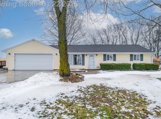 8221 Van Vleet Rd, Gaines, MI 48436