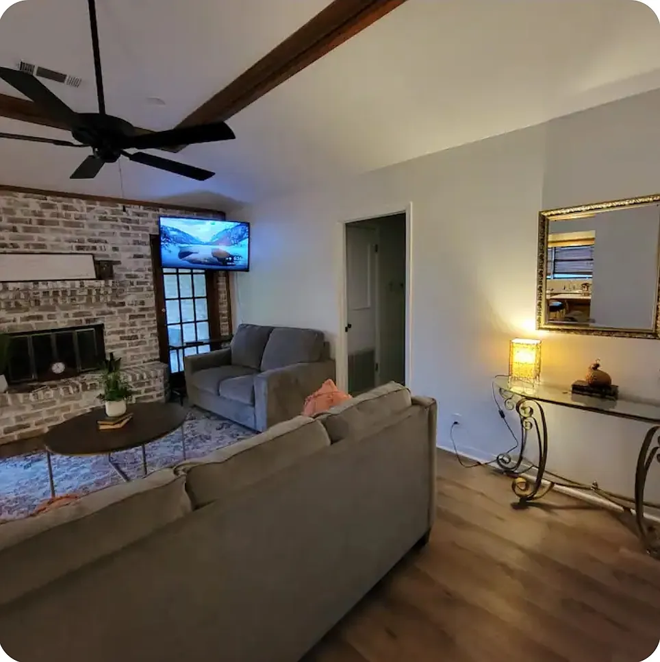 3 bed, 1555 sqft, $3,450 — Photo 3