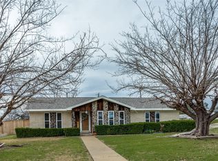 3800 Brookdale Rd, Benbrook, TX 76116