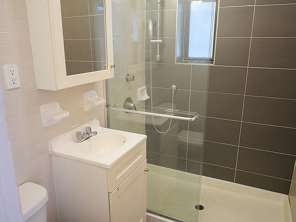 4th image of 100 W 118th St APT 3A