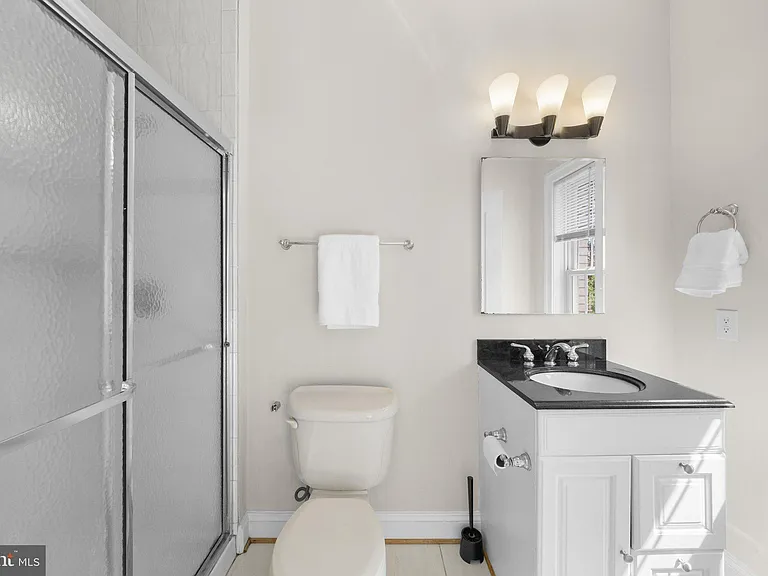 1310 Forestwood Dr — Photo 25