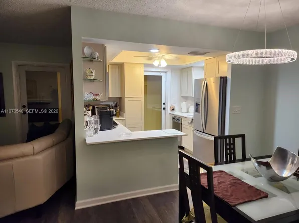 2431 SW 82nd Ave APT 305, Davie, FL 33324