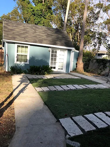 1015 E Cliff Dr Photo 1